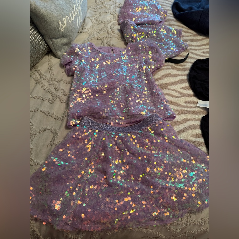 Children’s shirt and skirt.